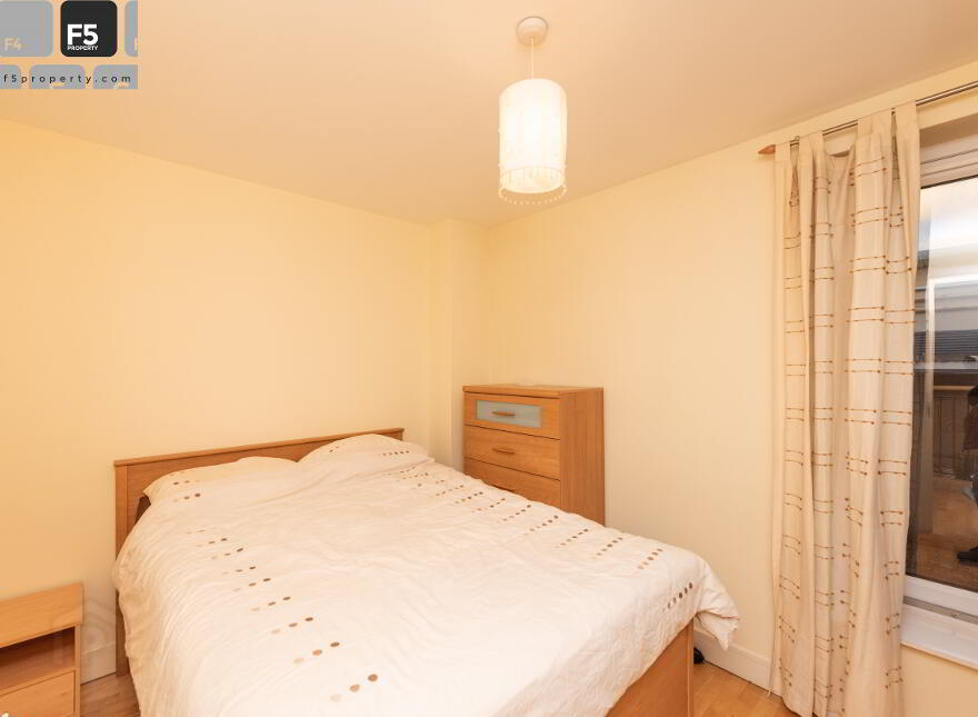 704, Park Avenue, Dublin Road, Belfast, BT7 1AQ