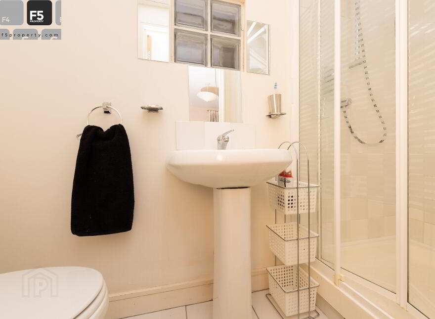 704, Park Avenue, Dublin Road, Belfast, BT7 1AQ