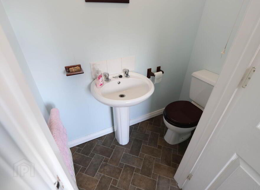 2 Brochan Field, Clabby, BT75 0LU