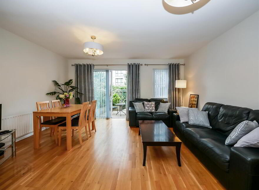 14 Ardenlee Court, Ravenhill Road, Belfast, BT6 8QE