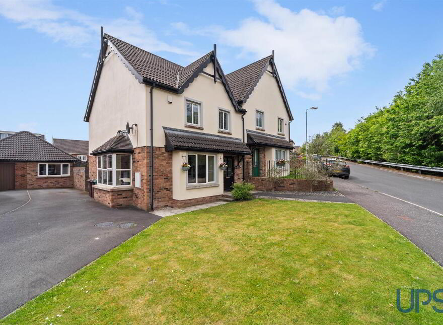 21 Lagmore View Way, Stewartstown Road, Dunmurry, Belfast, BT17 0FP