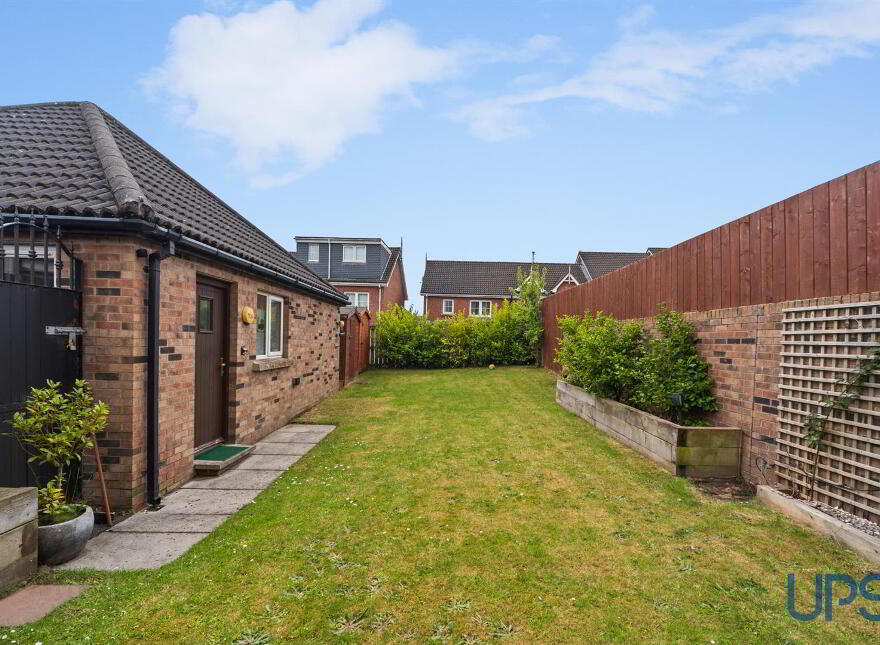 21 Lagmore View Way, Stewartstown Road, Dunmurry, Belfast, BT17 0FP