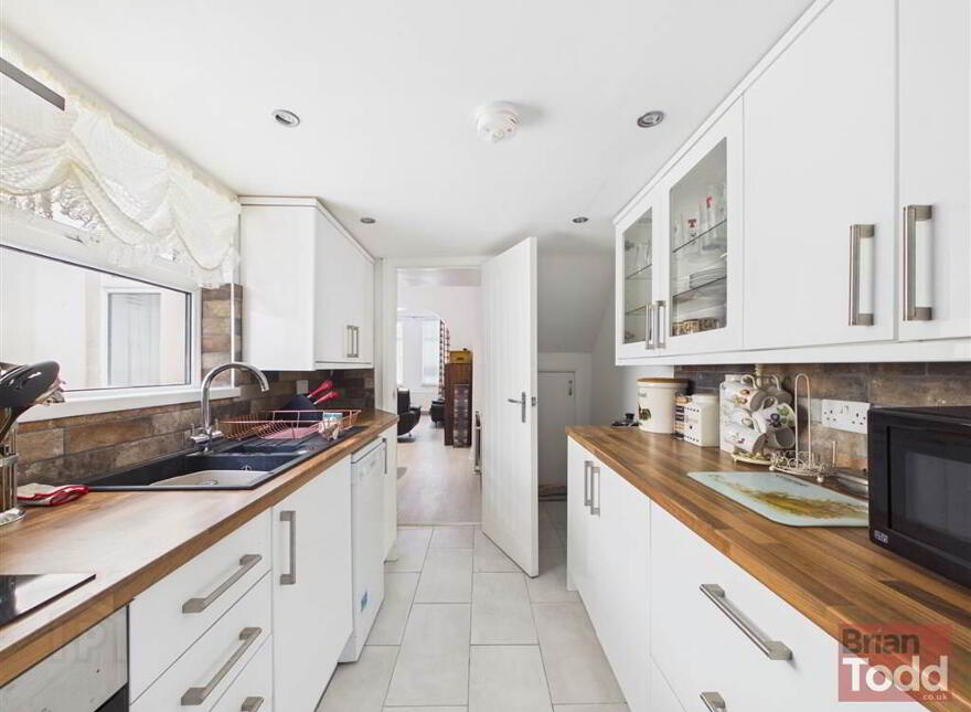 Old Glenarm Road, Larne, BT40 1NQ