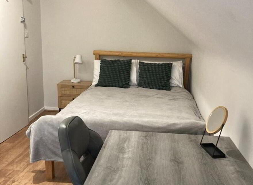 Unit 5, 2 Lisburn Avenue, Belfast, BT9 7FX