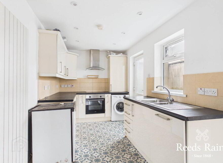 177 Greenville Road, Belfast, BT5 5JY