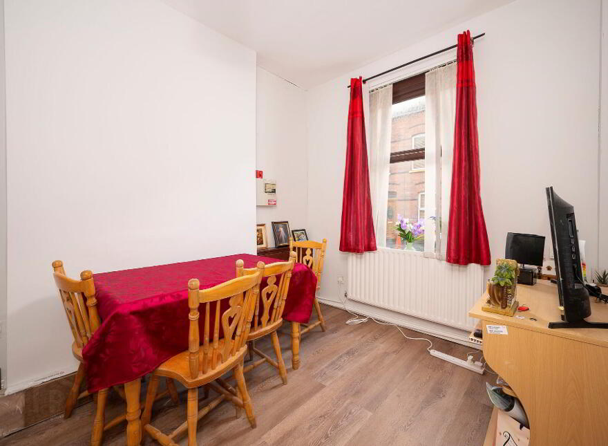 8 Artana Street, Belfast, BT7 2FF