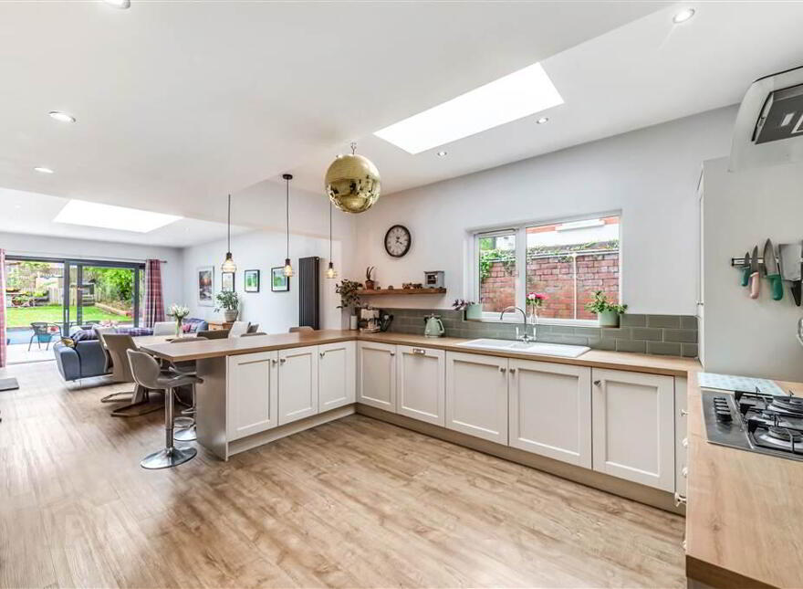 52 Glenburn Road, Dunmurry, Belfast, BT17 9AN