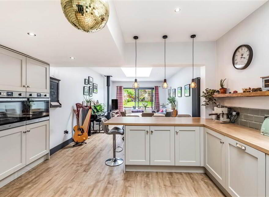 52 Glenburn Road, Dunmurry, Belfast, BT17 9AN