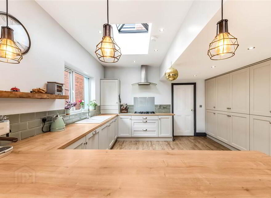 52 Glenburn Road, Dunmurry, Belfast, BT17 9AN