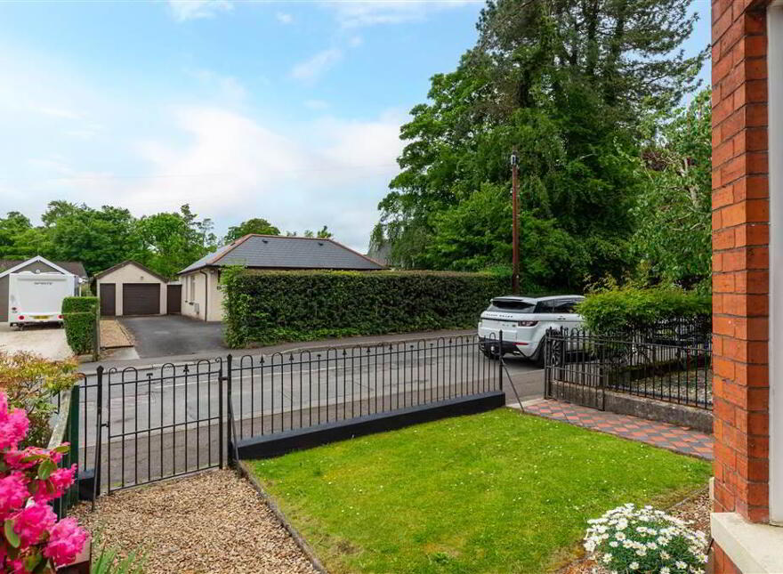 52 Glenburn Road, Dunmurry, Belfast, BT17 9AN