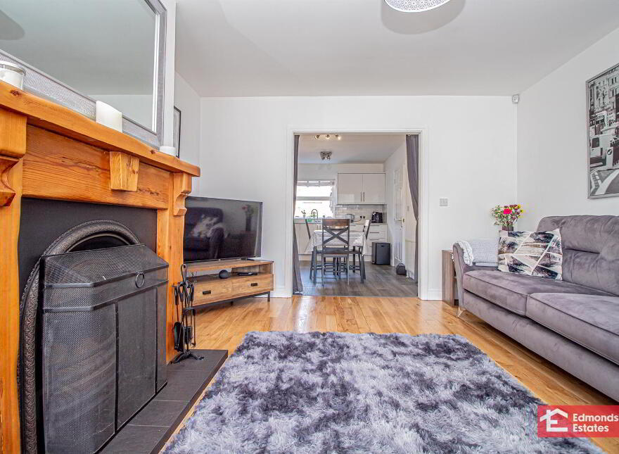 67 Rossdale, Ballymena, BT42 2SA