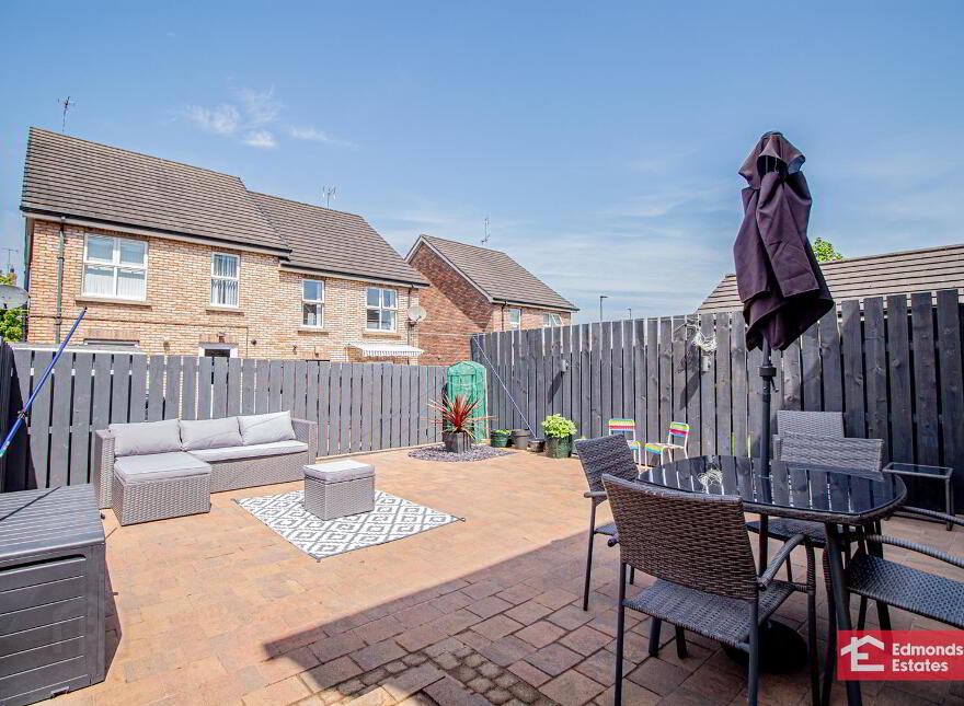 67 Rossdale, Ballymena, BT42 2SA