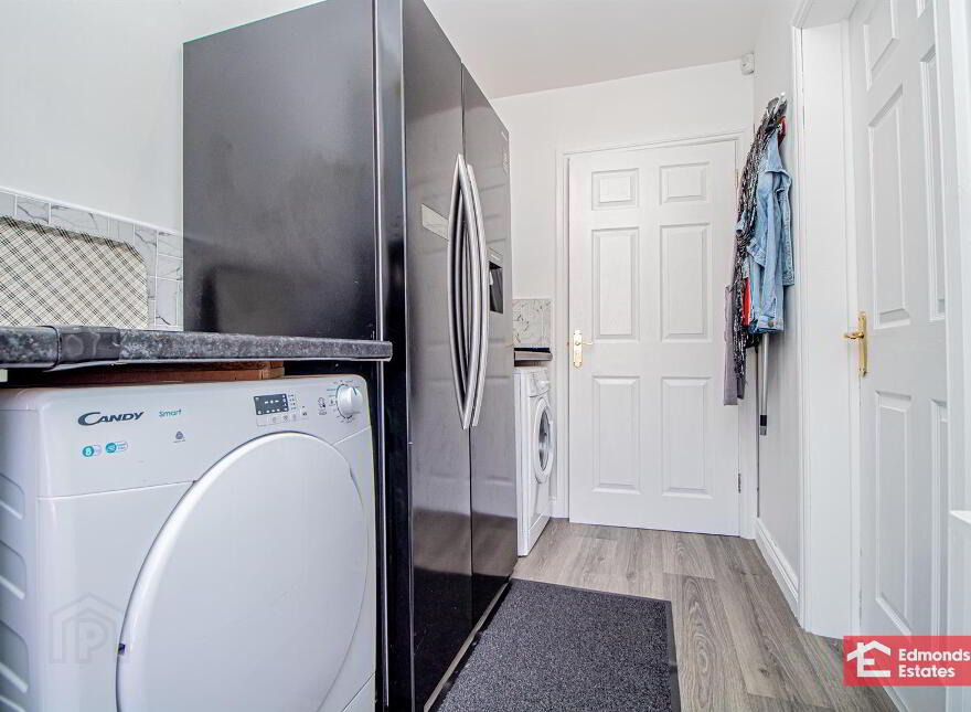 67 Rossdale, Ballymena, BT42 2SA