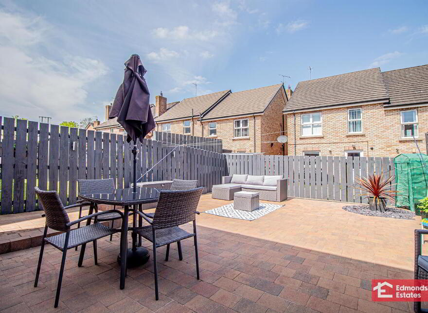 67 Rossdale, Ballymena, BT42 2SA