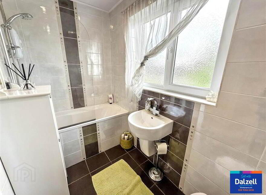 22 Laurel Grove, Lisburn, BT28 3EW