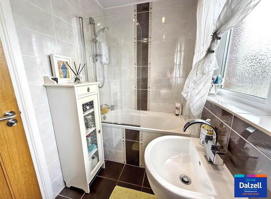 22 Laurel Grove, Lisburn, BT28 3EW