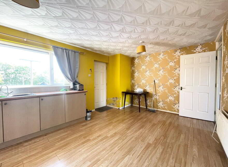 5 Glentaisie Park, Portrush, BT56 8PW