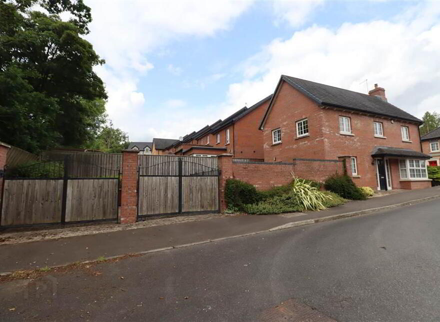 1 Sir Richard Wallace View, Lisburn, BT28 3NY