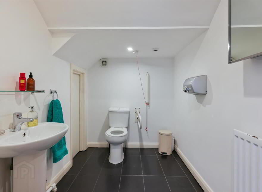 The Mews, Greenwood Manor, Greenwood Avenue, Belfast, BT4 3JJ