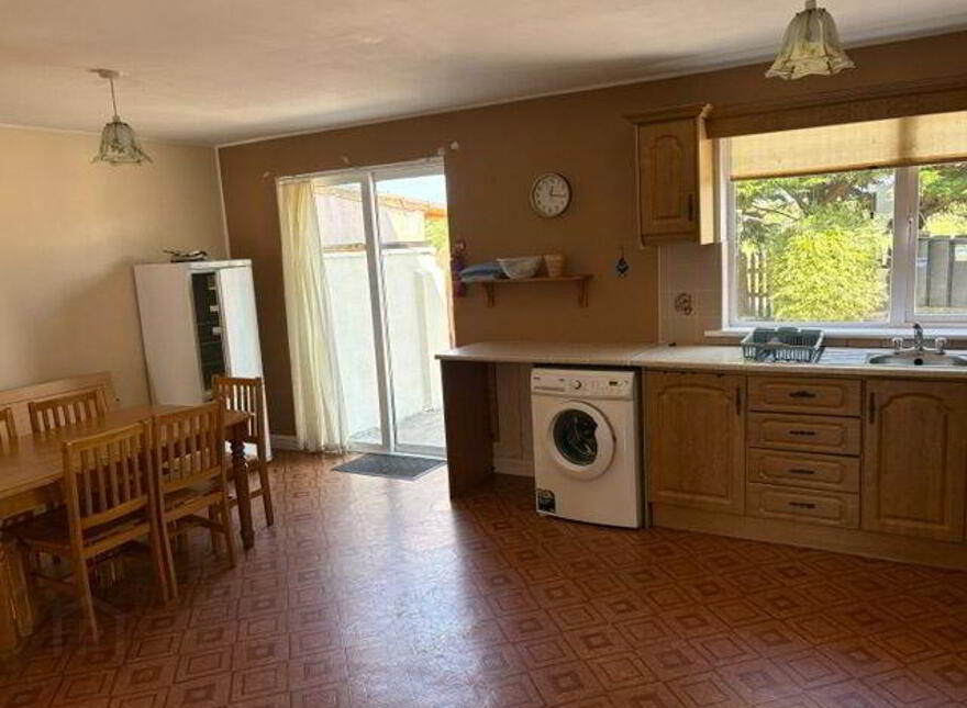 17 Abbey Vale, Ballyhaunis, F35A584