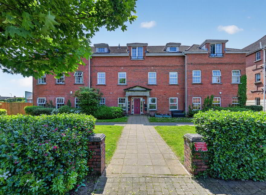 4B The Demesne, Carryduff, BT8 8GW