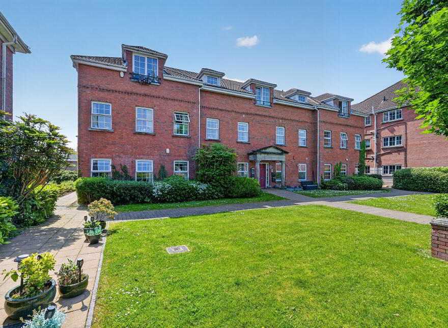 4B The Demesne, Carryduff, BT8 8GW