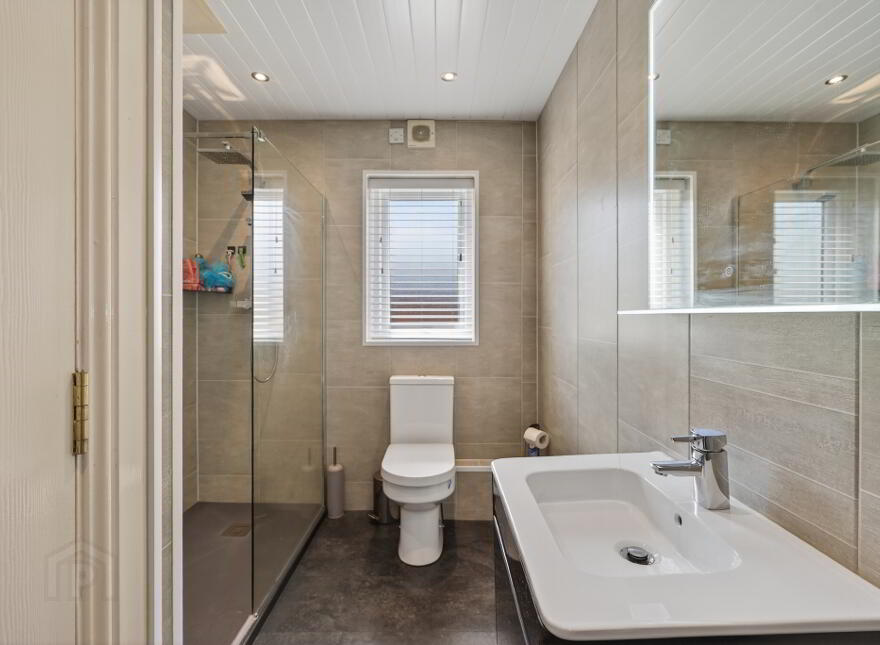 4B The Demesne, Carryduff, BT8 8GW