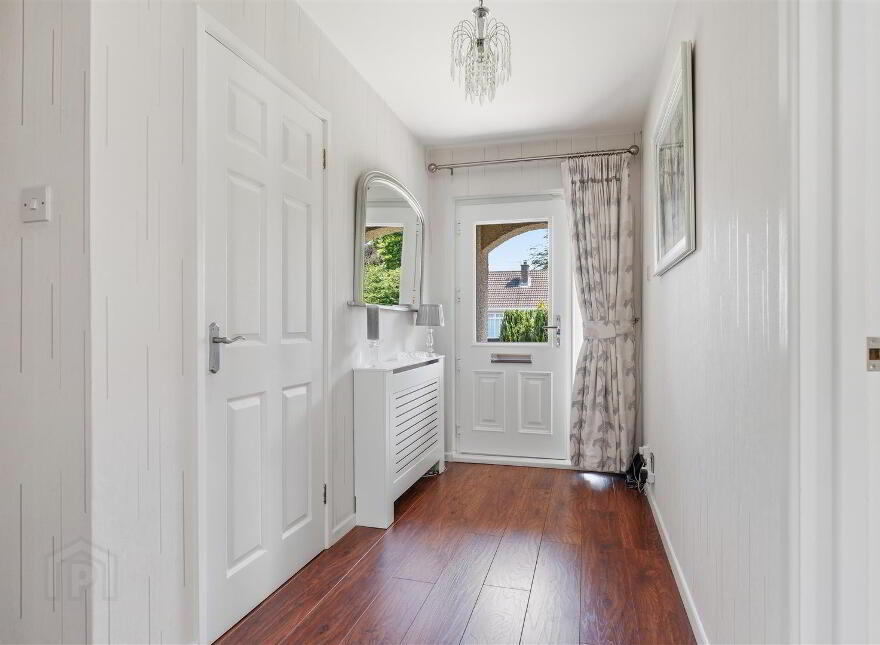 11 Rockmount Close, Saintfield, BT24 7AW