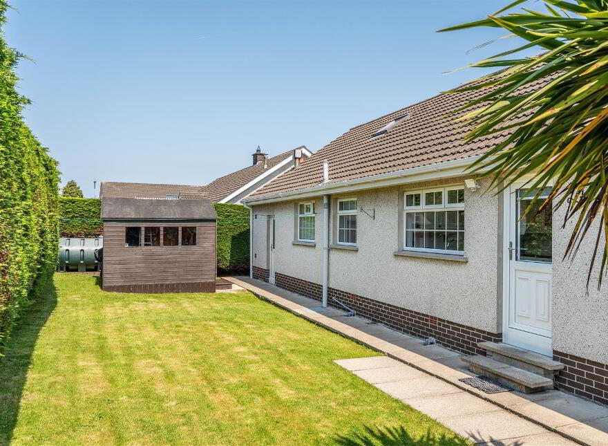 11 Rockmount Close, Saintfield, BT24 7AW