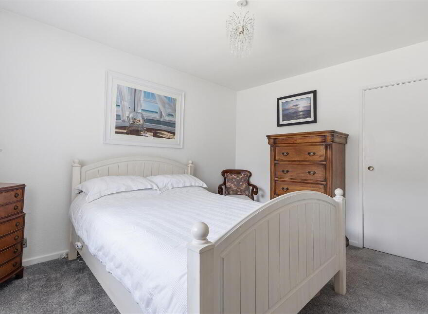 11 Rockmount Close, Saintfield, BT24 7AW