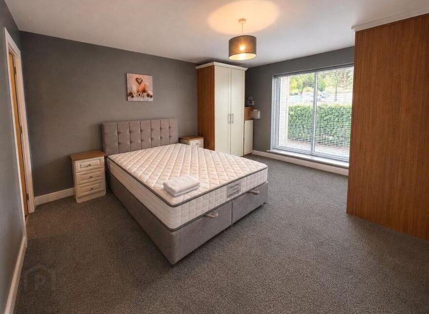 143 Bracken Hill, Blackglen Road, Dublin, D18HY64
