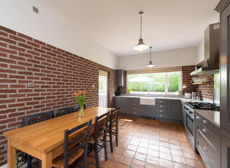 16 Castle Park, Belfast, BT15 5FF