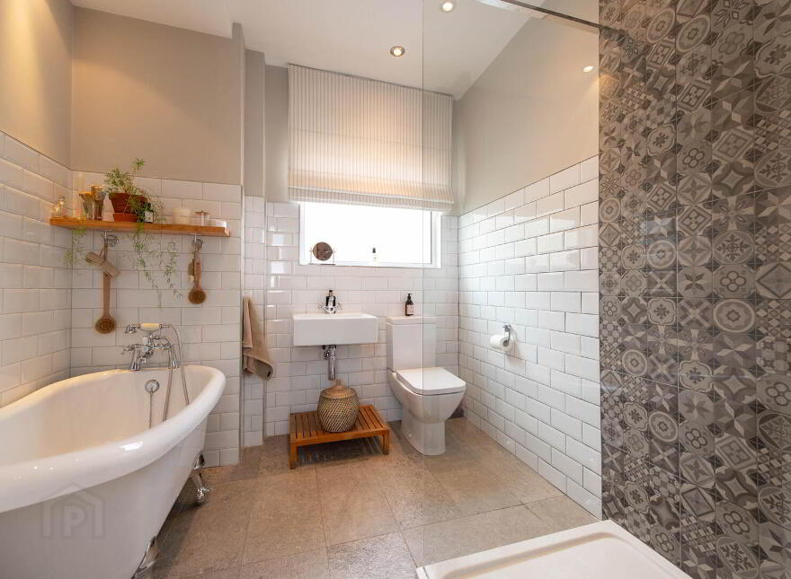 16 Castle Park, Belfast, BT15 5FF