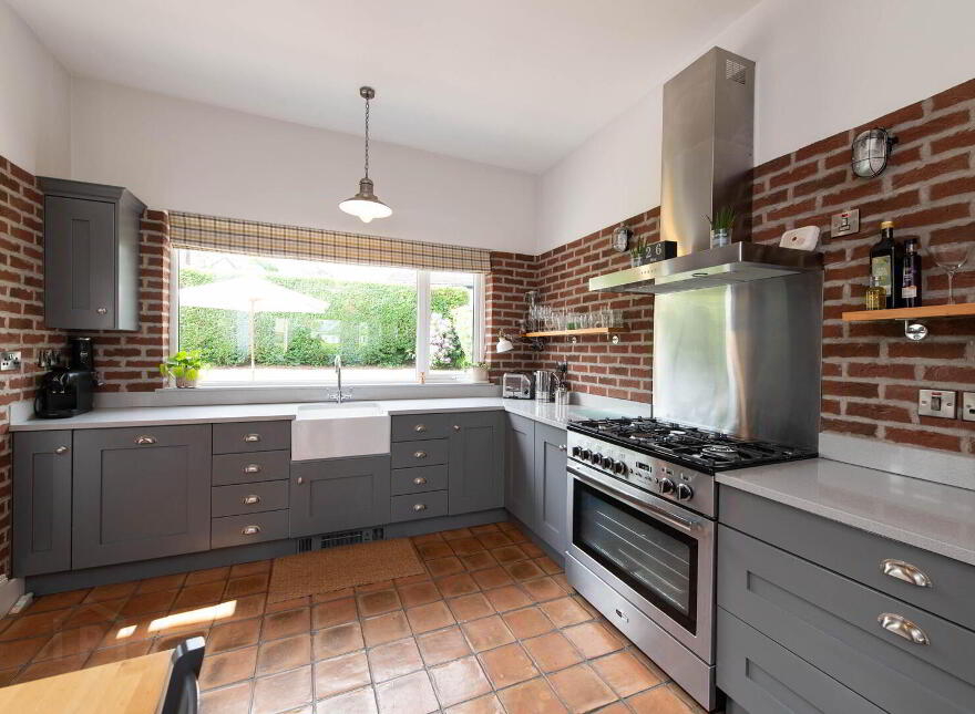 16 Castle Park, Belfast, BT15 5FF