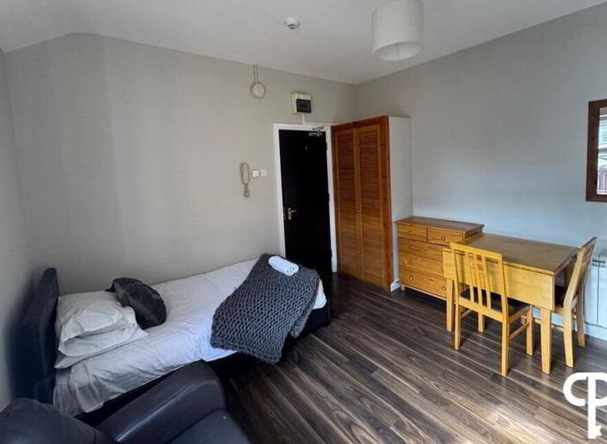 2 Wellesley Avenue, Belfast, BT9 6DG