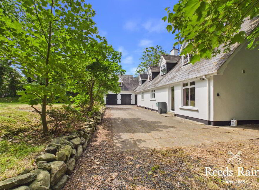 32 Crumlin Road, Ballinderry Upper, Lisburn, BT28 2JX