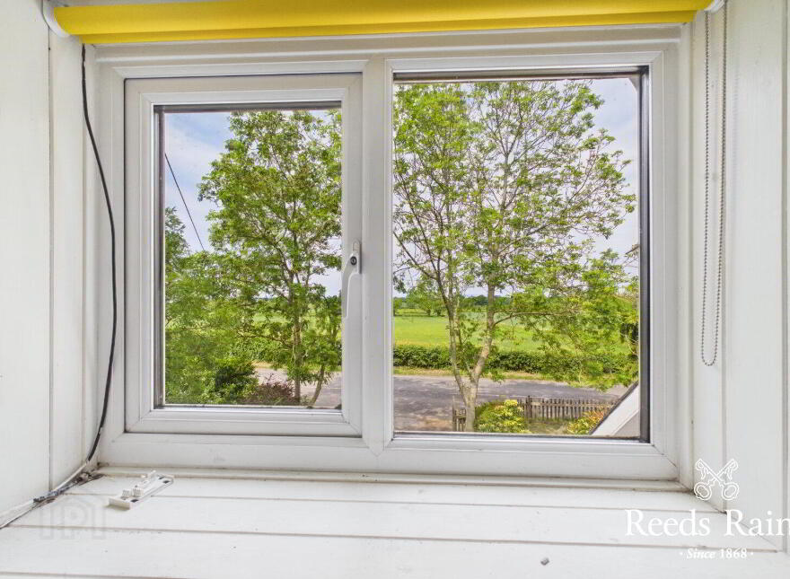 32 Crumlin Road, Ballinderry Upper, Lisburn, BT28 2JX