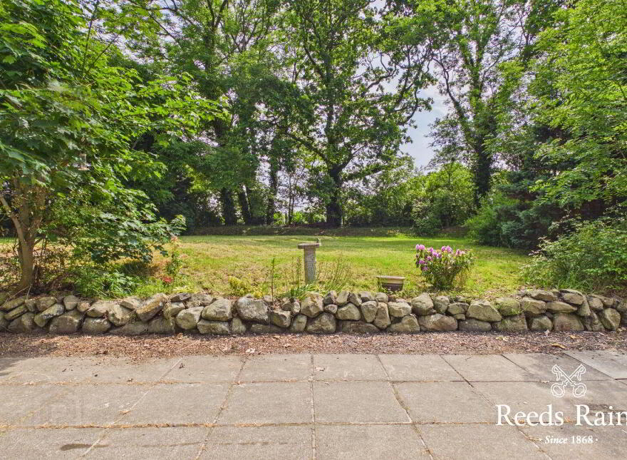 32 Crumlin Road, Ballinderry Upper, Lisburn, BT28 2JX