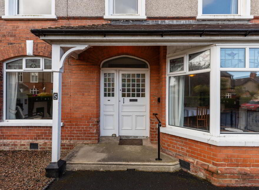 5 Dundela Gardens, Belfast, BT4 3DH