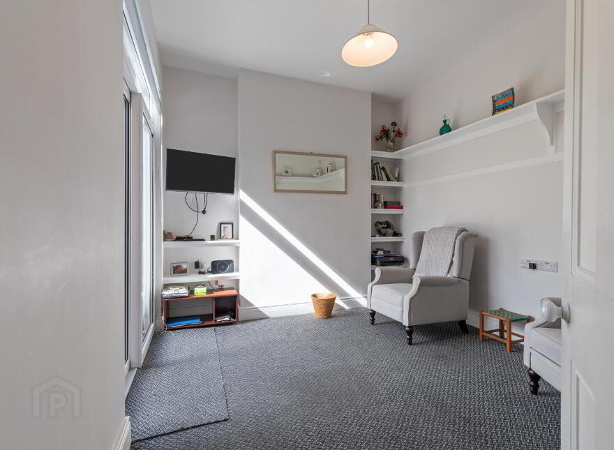 5 Dundela Gardens, Belfast, BT4 3DH