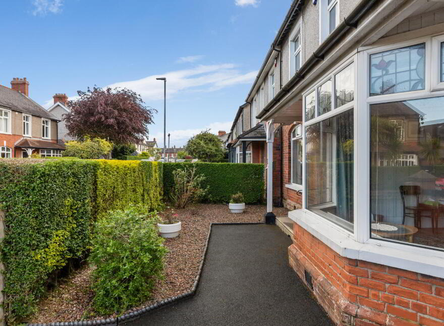 5 Dundela Gardens, Belfast, BT4 3DH