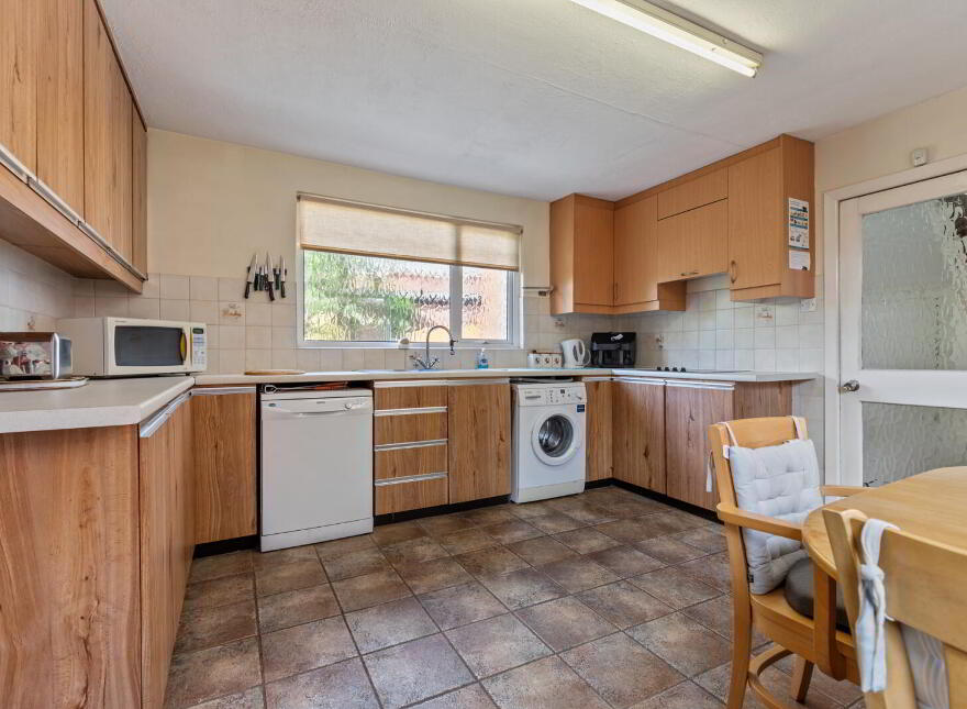 5 Dundela Gardens, Belfast, BT4 3DH