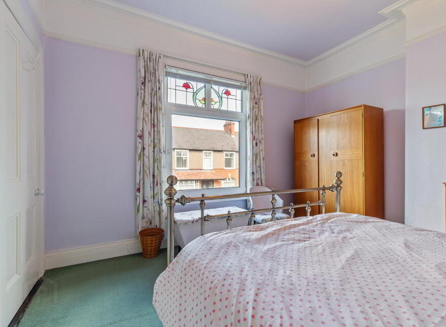 5 Dundela Gardens, Belfast, BT4 3DH