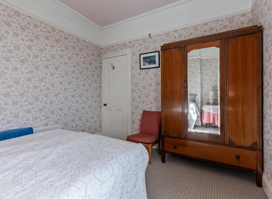 5 Dundela Gardens, Belfast, BT4 3DH