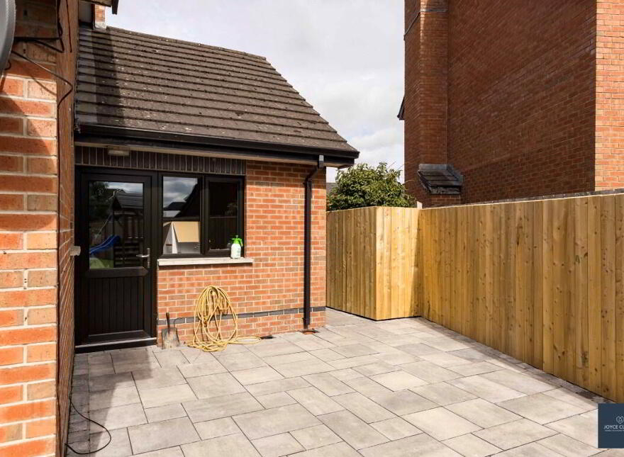 155 Carnreagh, Craigavon, BT64 3AL