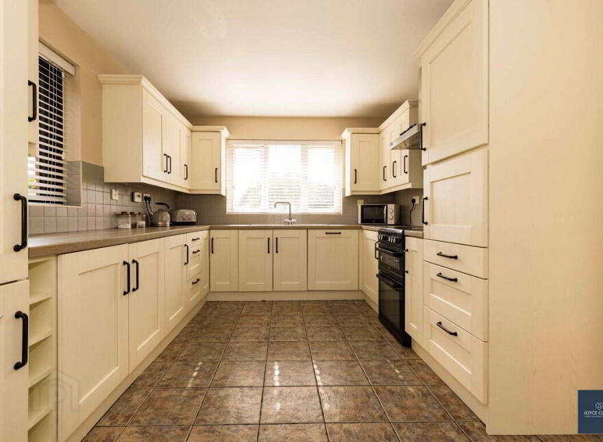 155 Carnreagh, Craigavon, BT64 3AL