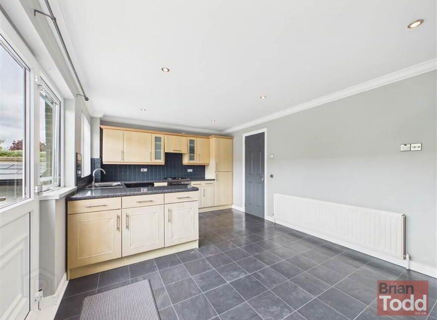 Cairn Grove, Larne, BT40 1UA