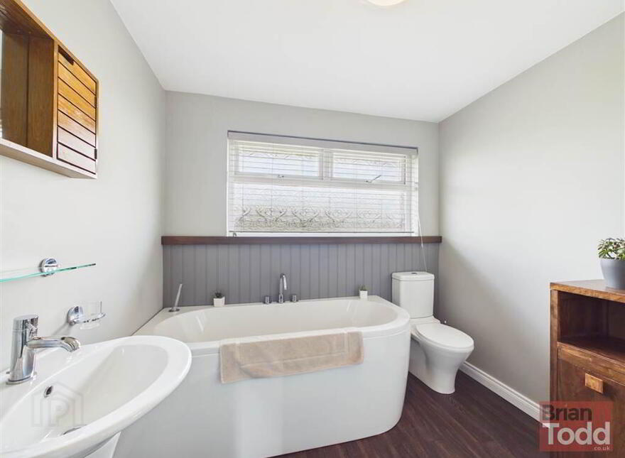 Cairn Grove, Larne, BT40 1UA