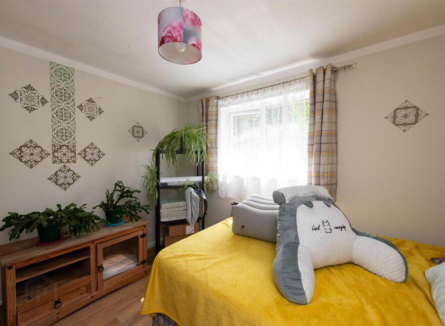69 Meadowlands, Downpatrick, BT30 6EN