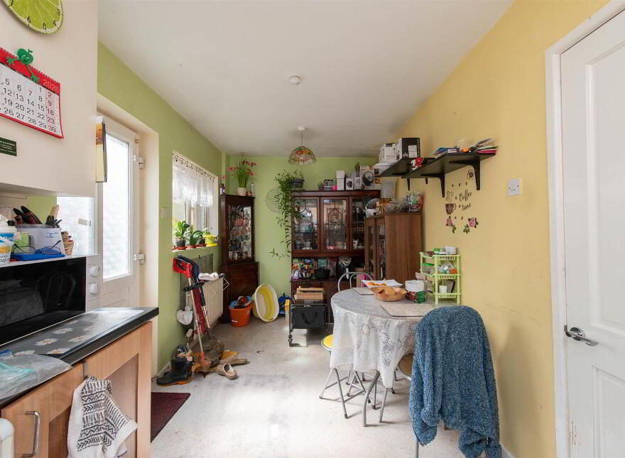69 Meadowlands, Downpatrick, BT30 6EN